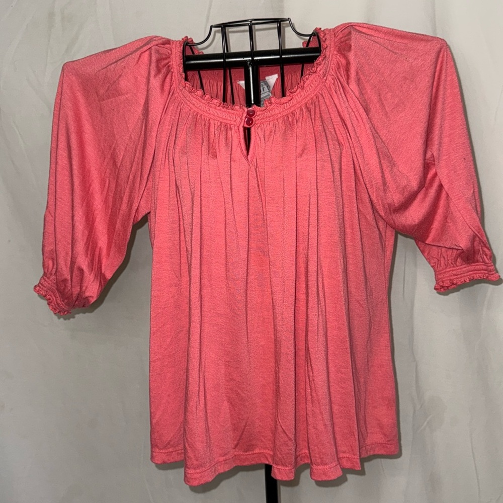 Shirt. Size large